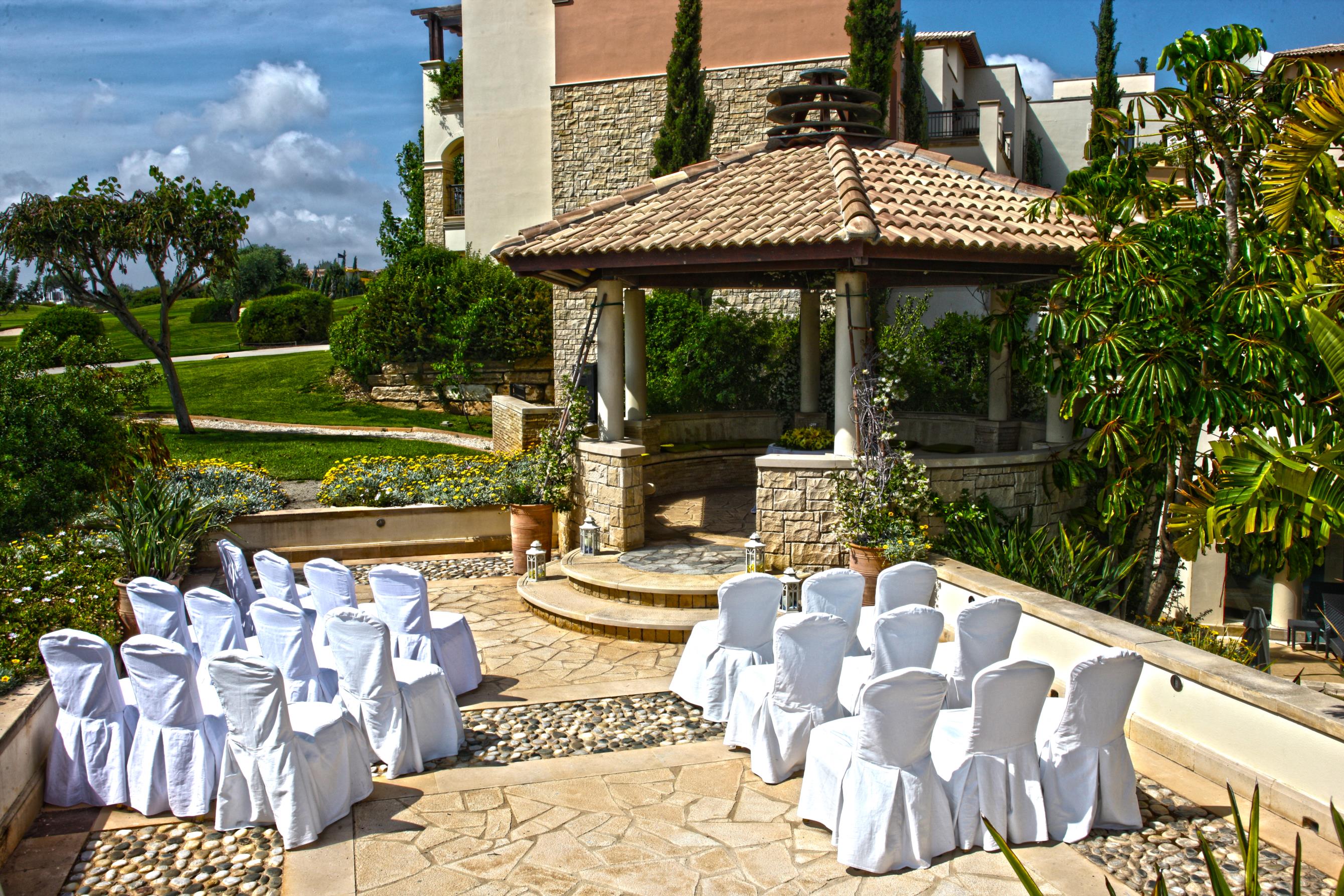 Book your wedding day in Sensatori Aphrodite Hills Resort